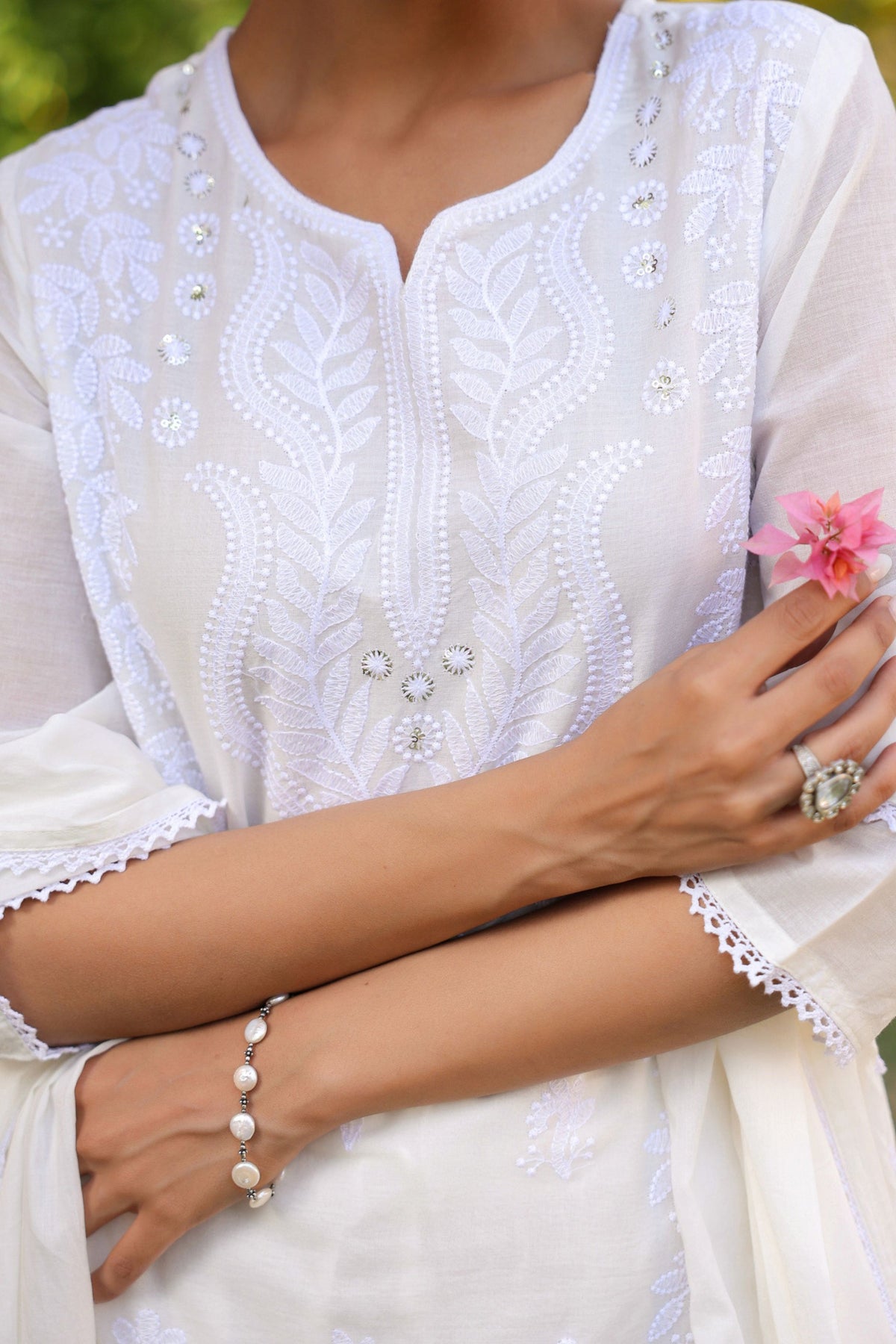 SARGAM WHITE PURE MUL COTTON CHIKANKARI SUIT SET