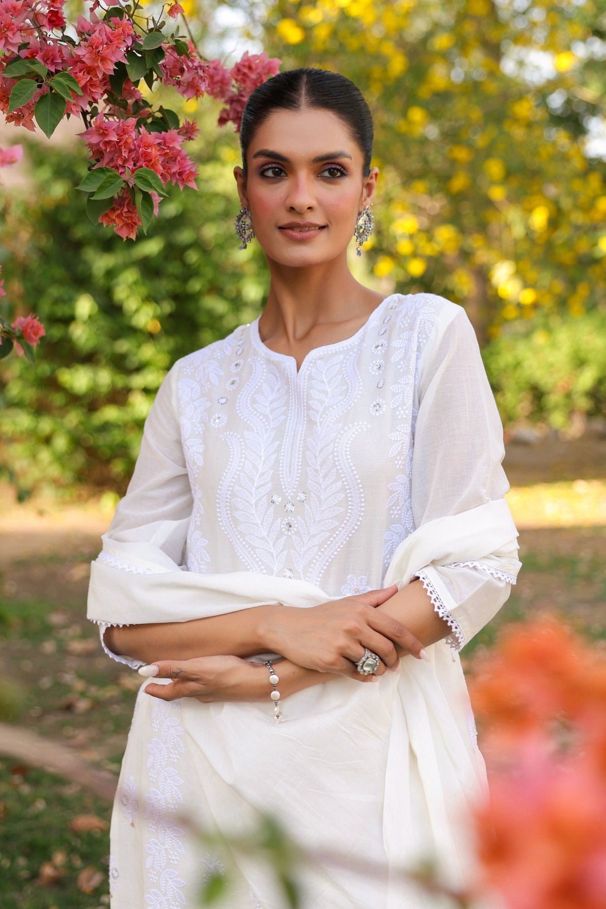 SARGAM WHITE PURE MUL COTTON CHIKANKARI SUIT SET