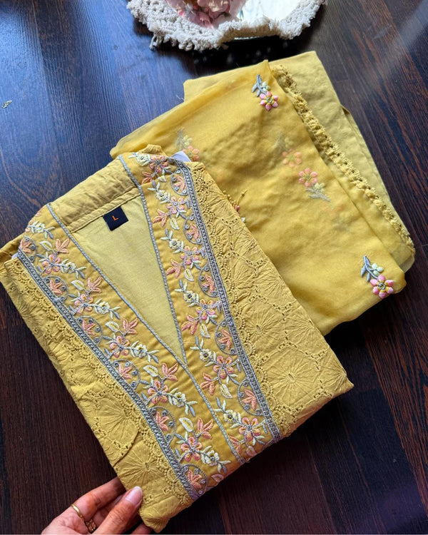 SIARA PREMIUM SCIFFLI COTTON PAKISTANI SUIT SET