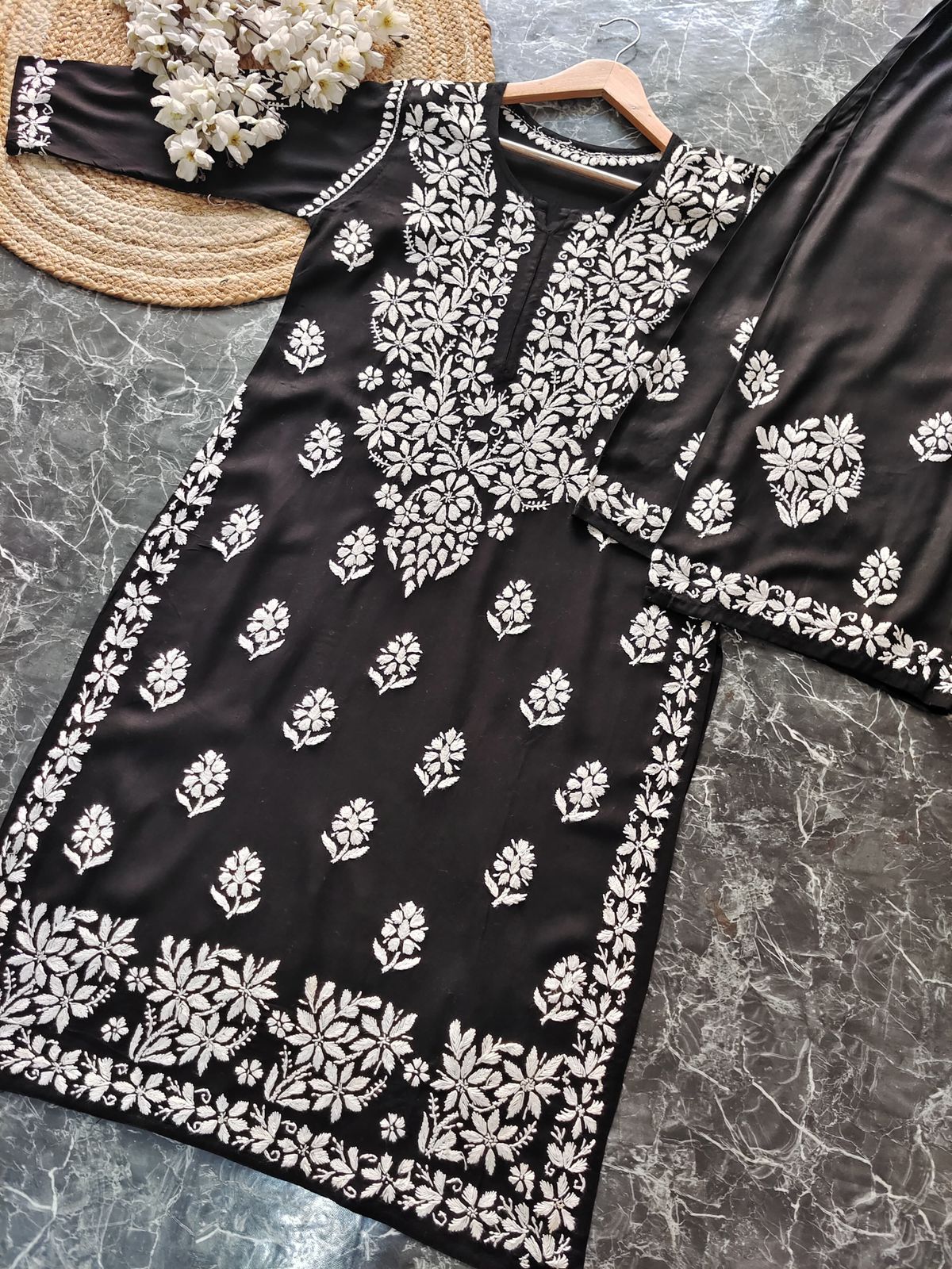 HAYA CHIKANKARI PREMIUM MODAL CO-ORD SET - Ethnic Naari
