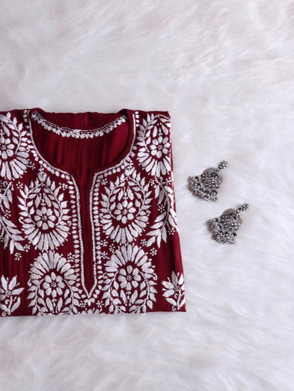 MARIYAM CHIKANKARI PREMIUM MODAL STRAIGHT LONG KURTA - Ethnic Naari
