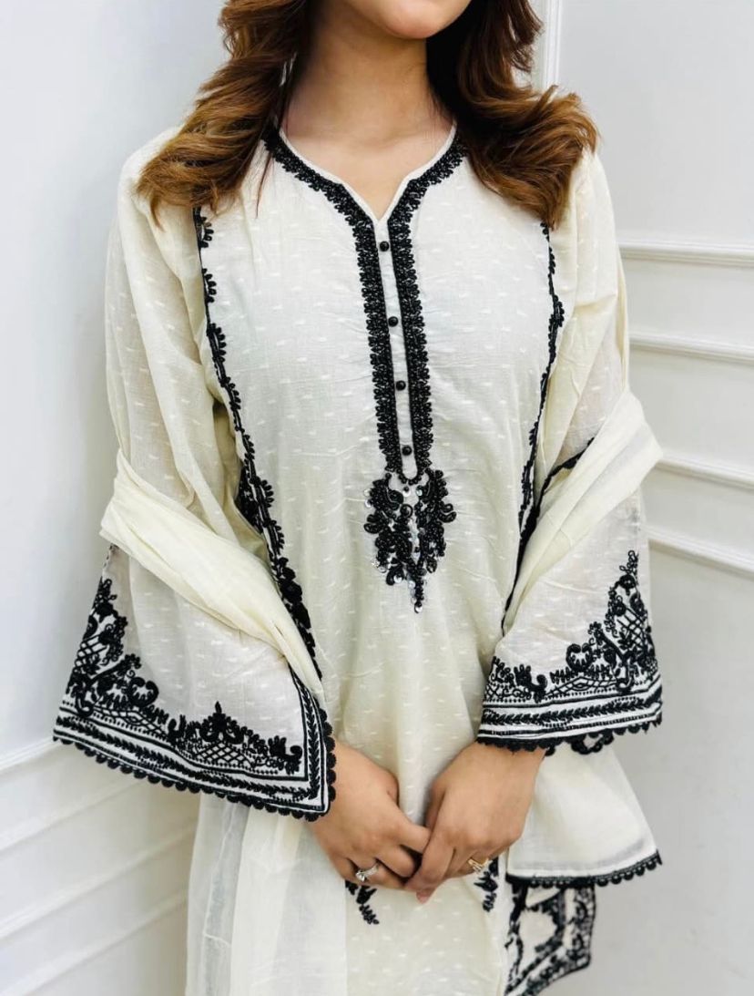 ZAIMA OFF WHITE COTTON EMBROIDERED PAKISTANI SUIT SET