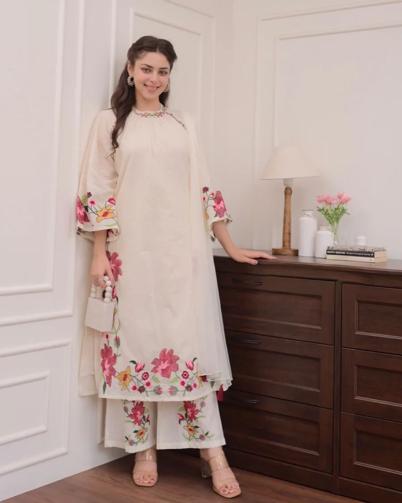 NAAZ IVORY THREAD EMBROIDERED PAKISTANI SUIT SET