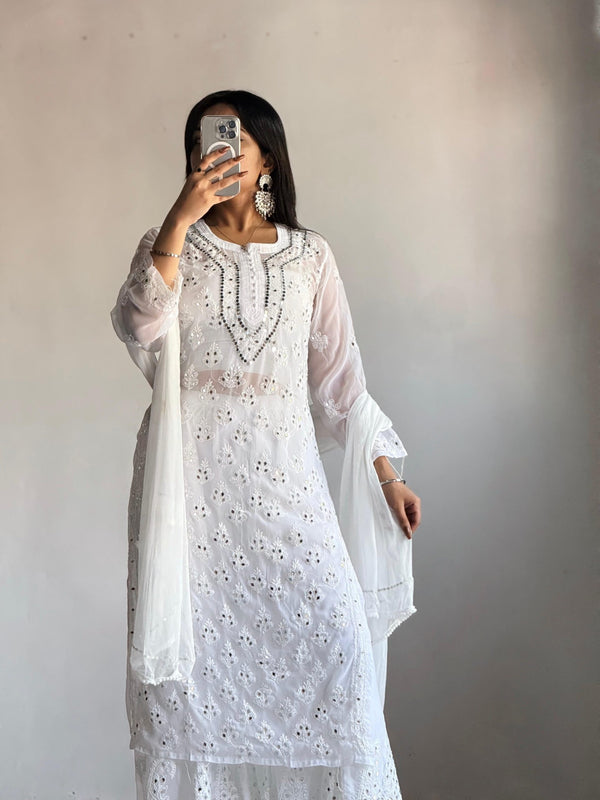 FANHA CHIKANKARI WHITE 3 PIECE GEORGETTE MIRROR SET
